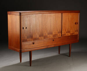 H. W. Klein. Skænk af teaktræ