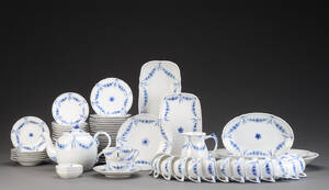 Service af porcelæn BG Empire bestående af 73 dele.