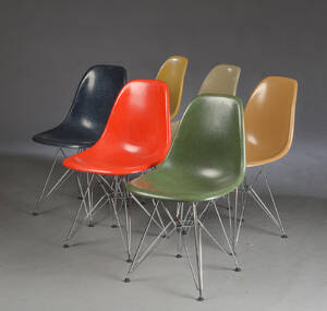 Ray og Charles Eames. Sæt på seks skalstole, model DSR 6