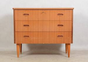 BYRÅ, 3-lådig, teak, 195060-tal.