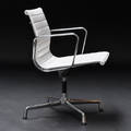 Charles Eames 1907 - 1978. Kontorstol, model EA-108