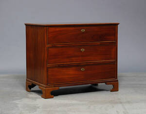 Kommode af mahogni