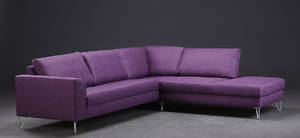 Dansk møbelproducent., 3 pers. sofa med chaiselong, model Bilbao mørkelilla