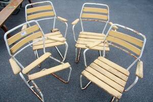 Trädgårdskarmstolar