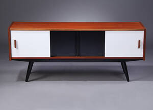 Svend Erik Andersen. Lav skænk i teak 