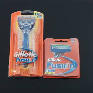 GILLETTE FUSION, rakhyvel samt 8 st blad