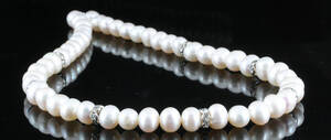 Fresh water pearl and crystal necklace 