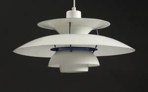 Poul Henningsen. PH5 pendel, hvid Denne vare er sat til omsalg under nyt varenummer 4949831