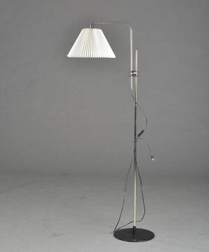 Michael Bang for Le Klint. Standerlampe model 321