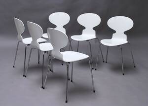 Arne Jacobsen. Sæt på seks stole, Myren, model 3101, nylakerede 6 