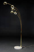 Gulvlampe fod af marmor, stel og arme af messing, ca. 1980erne