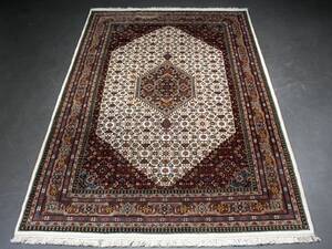 Indisk Bidjar 197 x 296 cm.