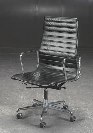 Charles Eames. Kontorstol, model EA-119. Sort læder