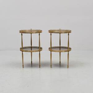 Lampbord, Ett par. Diameter 34