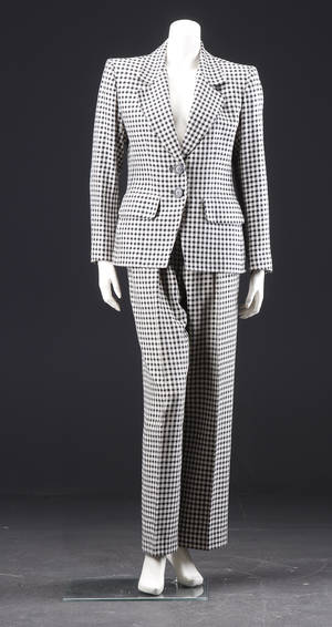 Yves Saint Laurent sæt, habitjakke og buks, str. 36.