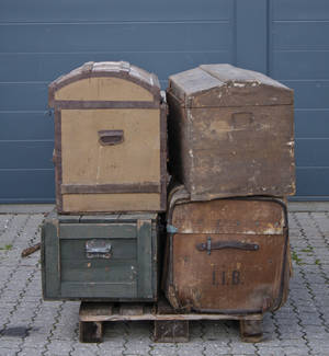 4 rejsekufferter samt transportkasse 5