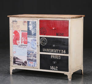 Kommode i metal. Rustikt look. Industrielt design