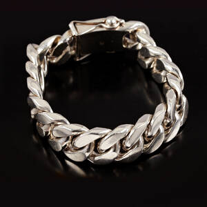 Silverarmband manglad pansar 