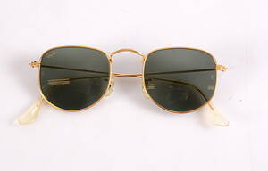 SOLGLASÖGON, Ray Ban.