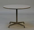 Charles Eames. Cirkulært vintage bord  Denne vare er sat til omsalg under nyt varenummer 4522268