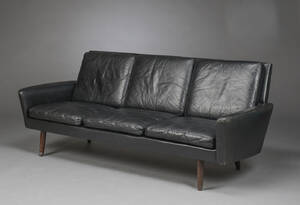 Dansk møbelproducent. Tre-pers sofa, læder   Denne vare er sat til omsalg under nyt varenummer 4149908