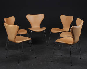 Arne Jacobsen 1902-1972 Sæt på seks stole model 3107, fuldpolsteret med vegetabilsk garvet læder 6