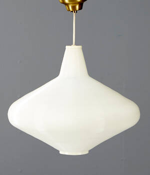 Taklampa, plast, 1960-tal Denna vara har satts till omförsäljning under nytt varunummer4335255