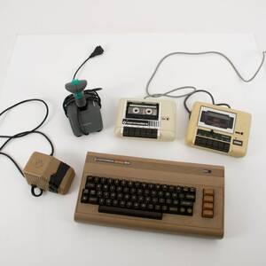 COMMODORE 64