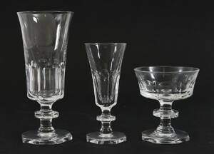 Glasservisdelar 18st
