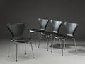 Arne Jacobsen. Fire stole Syveren, model 3107, fuldpolstret sort læder 4