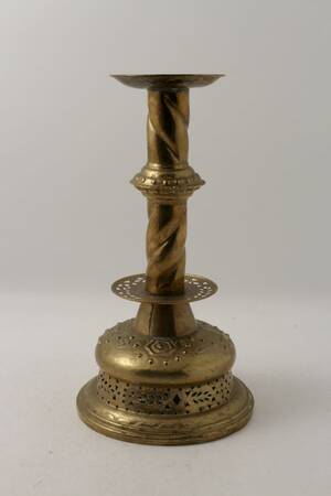 Golvljusstake, Mässing