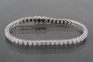 Diamond tennis bracelet, approx. 5.65 ct