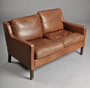 Dansk møbelproducent. To pers. læder sofa