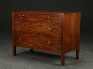 Kommode af mahogni, dansk snedkermester 1940erne Denne vare er sat til omsalg under nyt varenummer 4954915