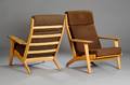 Hans J. Wegner 1914-2007. Højrygget hvilestol model Ge-290A