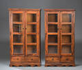 Par vitriner i hardwood. 2