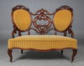 To personers medaljonsofa i mahogni. Ca. 1860