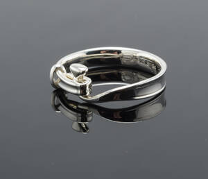 Torun Bülow-Hübe for Georg Jensen, ring udført af sterling sølv