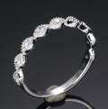 Ring af 8 kt hvidguld