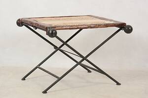 PALL, metaalläder och tyg, 1900-tal.