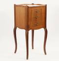 Nattduksbord, Louis XVI-stil, 1900-tal