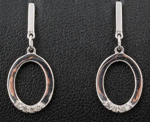 18Kt Diamond Oval Earrings approx. 0.08ct