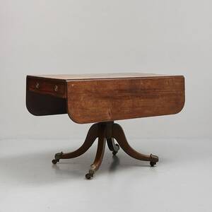 Klaffbord, med lådor