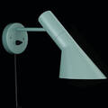 Arne Jacobsen for Louis Poulsen. AJ væglampe 