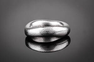 Ole Lynggaard. Love ring af hvidguld 14 kt. Str. 5.