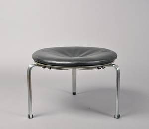 Poul Kjærholm 1929 - 1980. Taburet model PK 33.