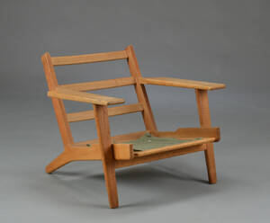 Hans J. Wegner, Getama. Lænestol af eg, model GE-290 