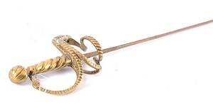 PRYDNADSVÄRJA, mässingsmide 1900-talets första hälft.