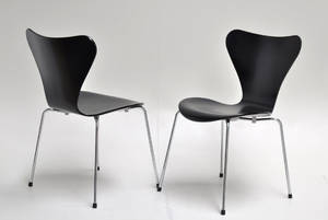 Arne Jacobsen 1902 - 1971. Par stole Syveren , model 3107 2