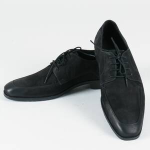 SKOR Bianco, nypris 799 kr, strl 44